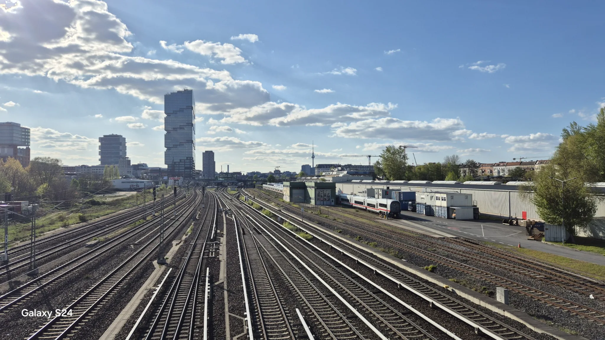 Fernsehturm, Edge East Side Tower S Bahn