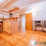 Landhaus am Naturbadesee: 6 Zimmer, Wellness-Sauna & Privatweg auf 1.829 m² Grund