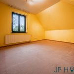 Landhaus am Naturbadesee: 6 Zimmer, Wellness-Sauna & Privatweg auf 1.829 m² Grund