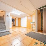 Landhaus am Naturbadesee: 6 Zimmer, Wellness-Sauna & Privatweg auf 1.829 m² Grund