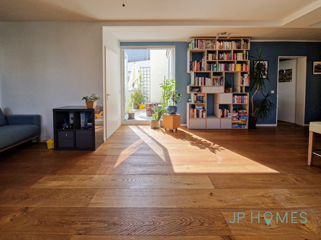 BEZUGSFREIE 3-Zimmerwohnung mit Balkon und Tiefgaragenstellplatz am Hertzbergplatz