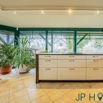 Landhaus am Naturbadesee: 6 Zimmer, Wellness-Sauna & Privatweg auf 1.829 m² Grund