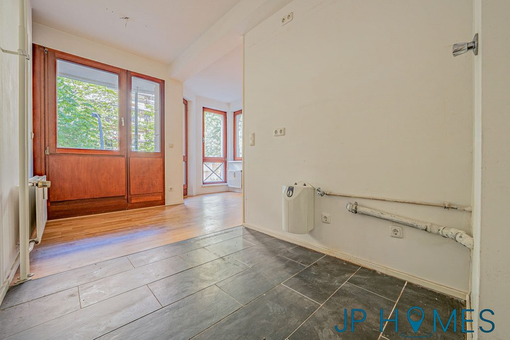 Bezugsfreie 2-Zimmer-Wohnung mit West-Loggia im Bayerischen Viertel