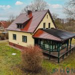 Landhaus am Naturbadesee: 6 Zimmer, Wellness-Sauna & Privatweg auf 1.829 m² Grund