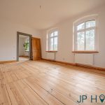 Zweifamilienhaus in ruhiger Naturlage mit Wassernähe– saniertes ehemaliges Bahnhofs-Häuschen