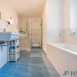 Bezugsfreies-Modernes KfW-55-Einfamilienhaus in Wassernähe