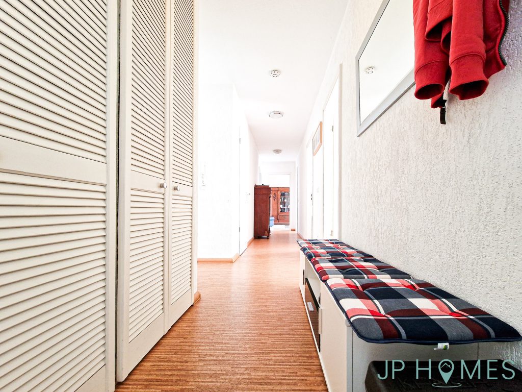 bezugsfreie lichtdurchflutete 4-Zimmerwohnung mit Balkon und Südwestausrichtung