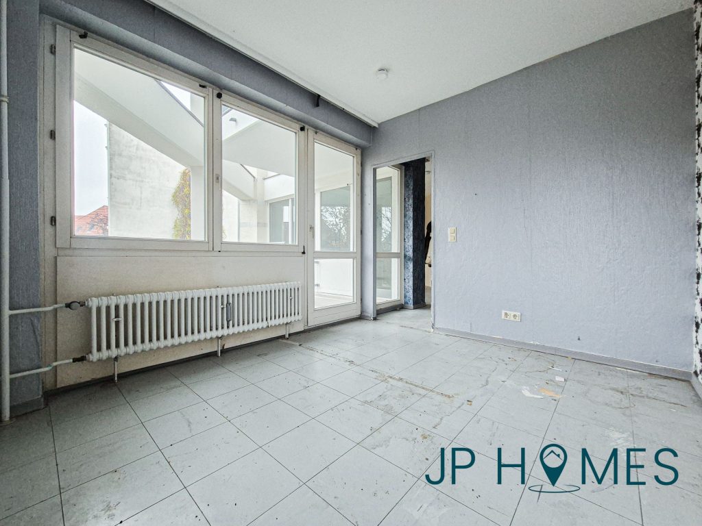 bezugsfreie 2-Zimmer-Wohnung mit Loggia und Aufzug