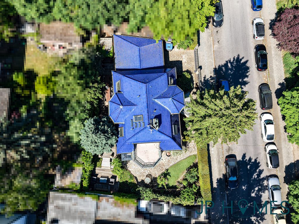 Stilvolles Architektenhaus mit Einliegerwohnung und Wellnessbereich