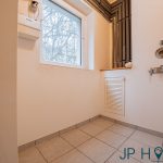 Zweifamilienhaus in ruhiger Naturlage mit Wassernähe– saniertes ehemaliges Bahnhofs-Häuschen