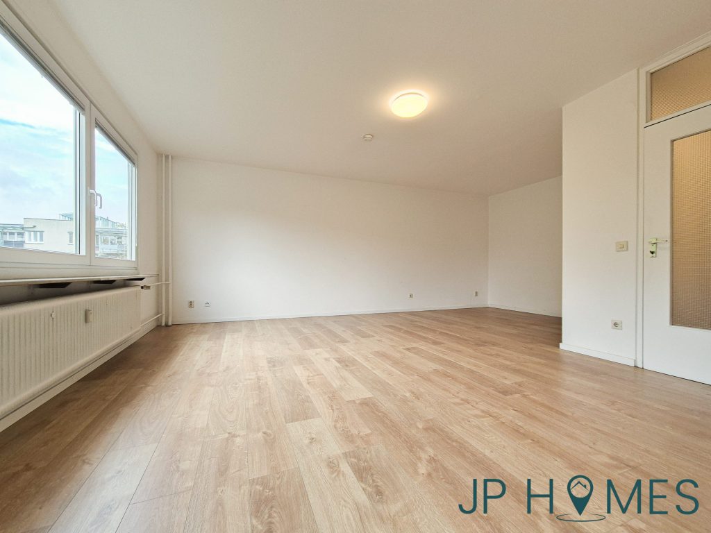 bezugsfreie 1-Zimmer-Wohnung mit Loggia