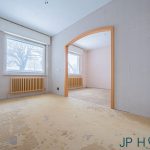 Wohnen auf einer Ebene: Großzügiger Bungalow in Wald- und Wassernähe