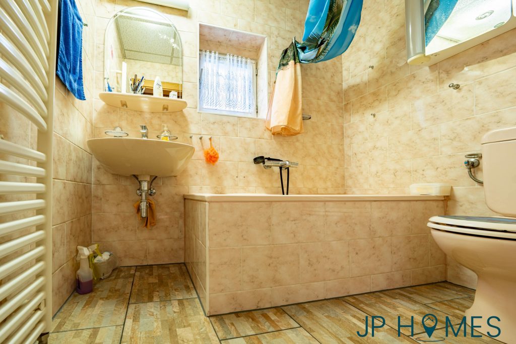 charmanter Bungalow mit Potential in Waldesruh