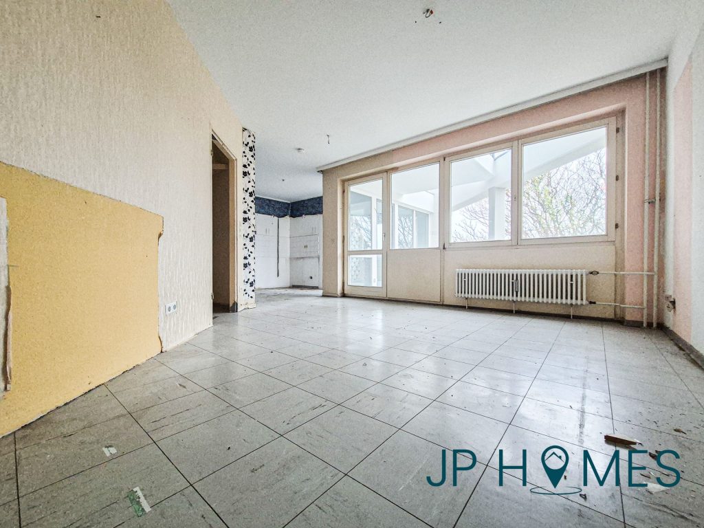 bezugsfreie 2-Zimmer-Wohnung mit Loggia und Aufzug