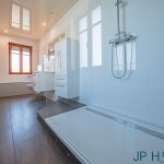 Exklusive 2-Zimmer-Maisonettewohnung mit Dachterrasse und Wasserzugang