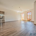 Exklusive 2-Zimmer-Maisonettewohnung mit Dachterrasse und Wasserzugang