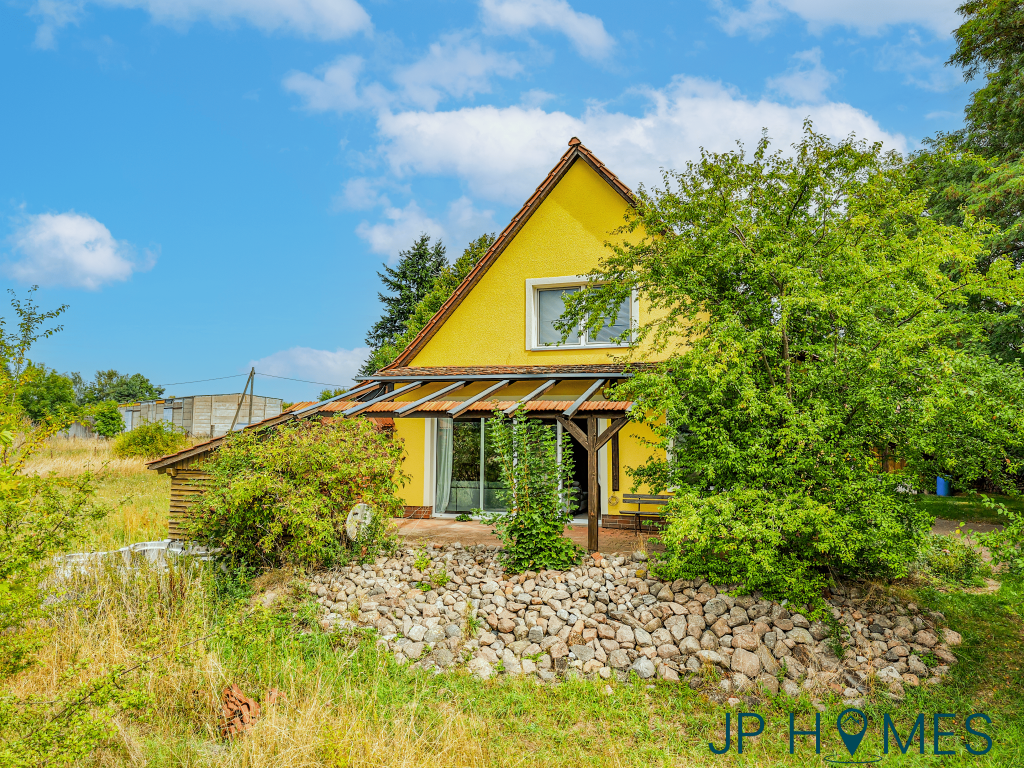 Großzügiges Einfamilienhaus auf ca. 4.800 m² Grundstück