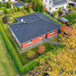 Exklusiver Architekten-Bungalow (Bj. 2007) – Wohnen auf einer Ebene mit großem, gepflegten Garten