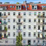 Hausburgpark-Blick: DG-Wohntraum mit 2 Balkonen