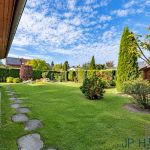 Exklusiver Architekten-Bungalow (Bj. 2007) – Wohnen auf einer Ebene mit großem, gepflegten Garten